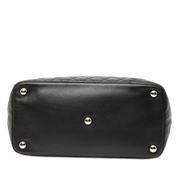 Pre-Loved Chanel Large Quilted Calfskin Cambon Ligne Tote - Picture 3 of 7